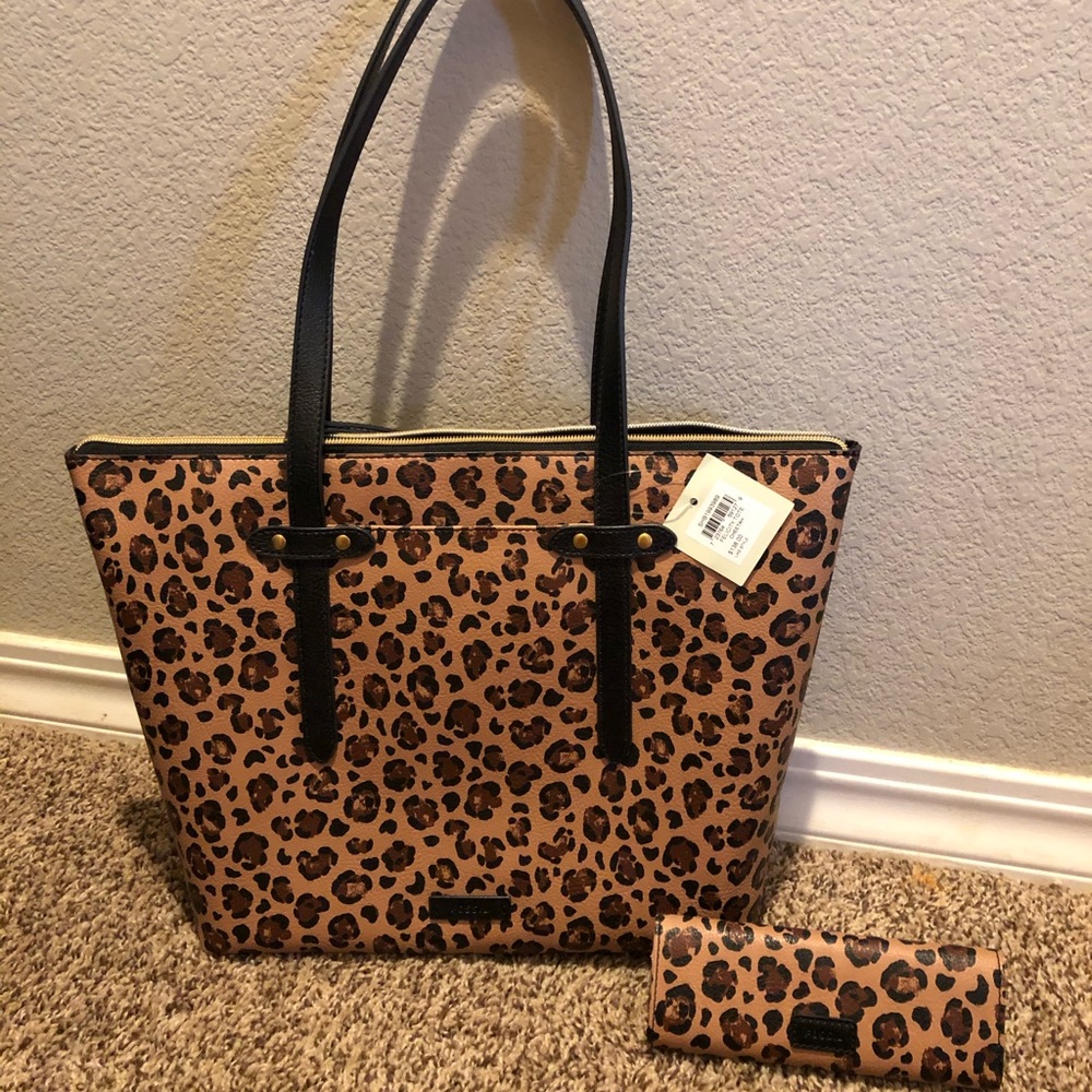 New Fossil Leopard Cheetah Tote + Sunglass Case